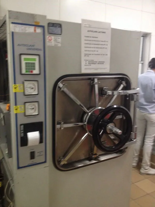 Autoclave hospitalar horizontal